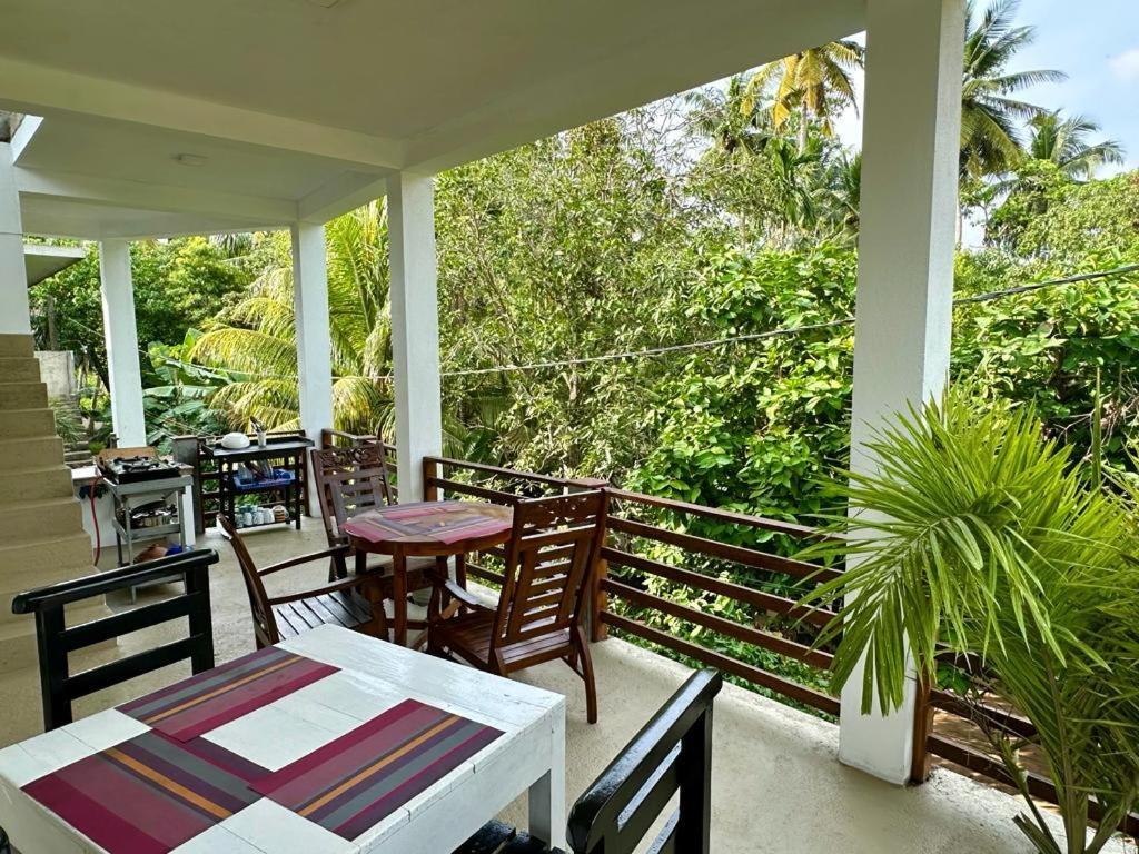 Siyon Yula - Guest House Хиккадува Экстерьер фото