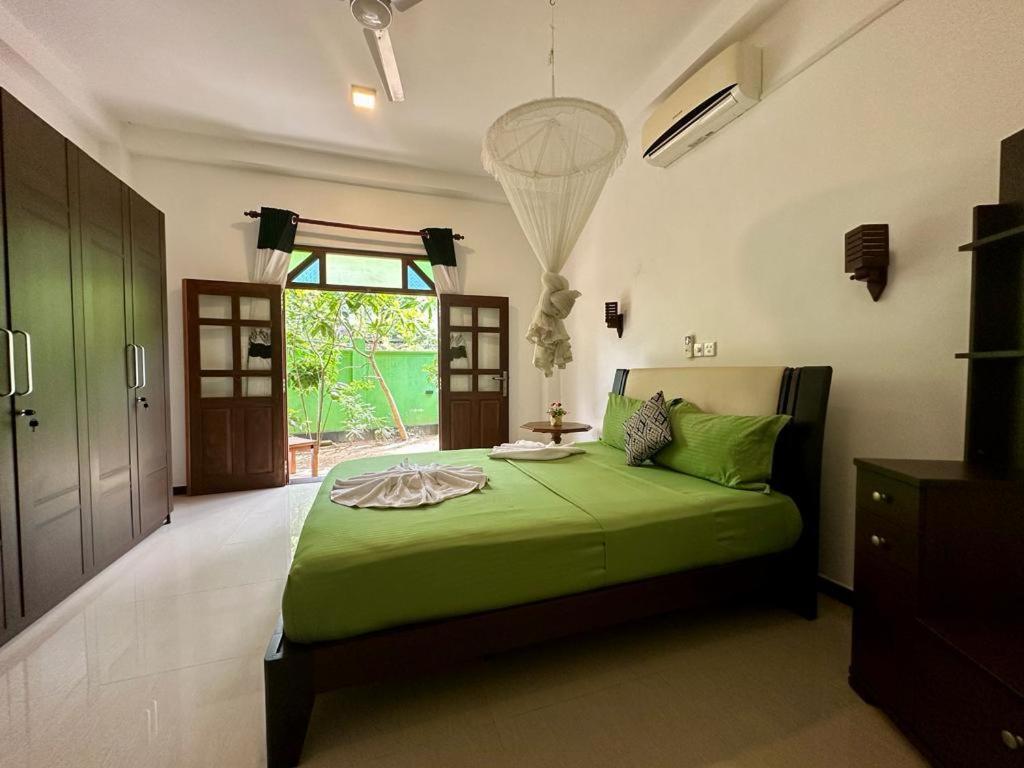 Siyon Yula - Guest House Хиккадува Экстерьер фото