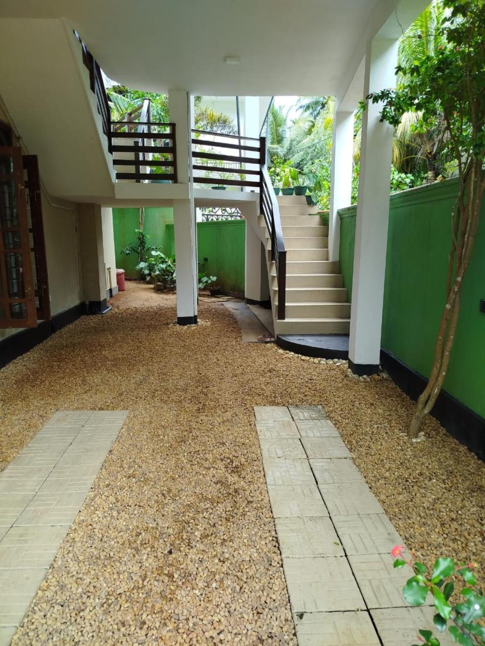 Siyon Yula - Guest House Хиккадува Экстерьер фото