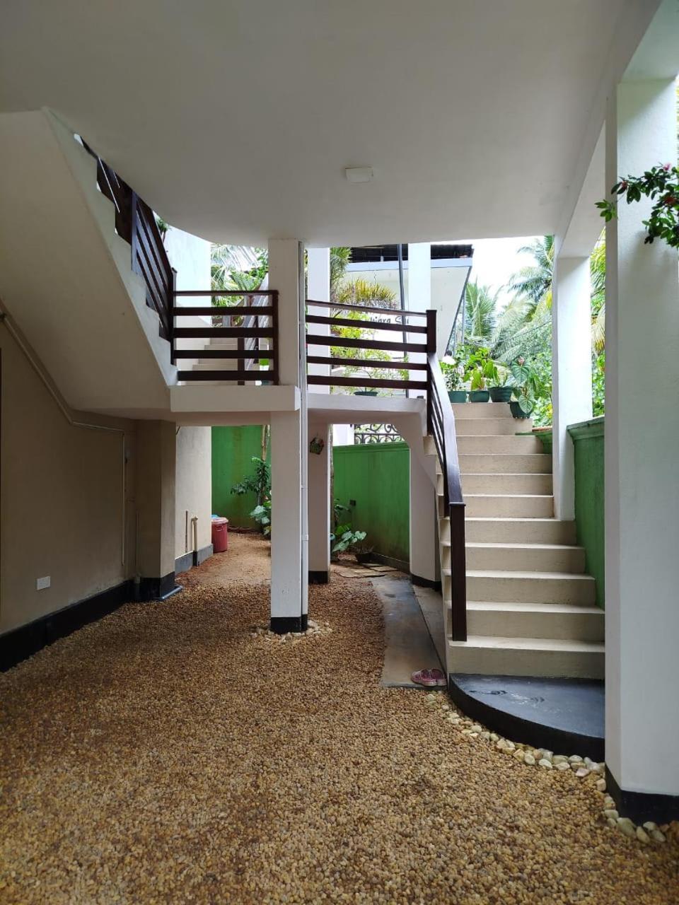 Siyon Yula - Guest House Хиккадува Экстерьер фото